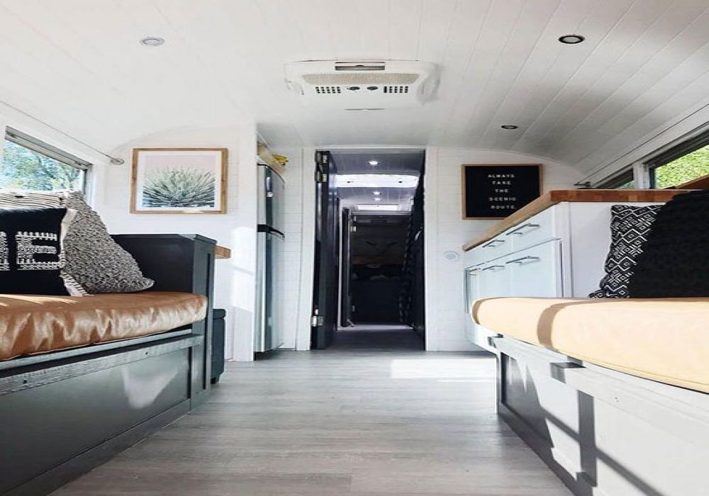 MOBILE CARAVANE , LIVING HOUSES