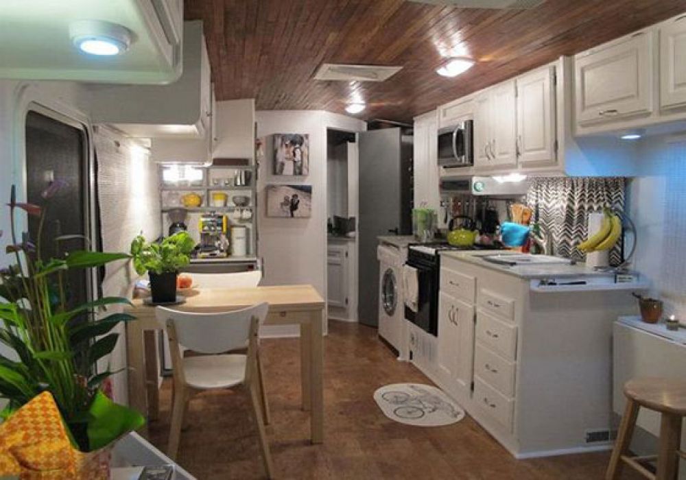 MOBILE CARAVANE , LIVING HOUSES