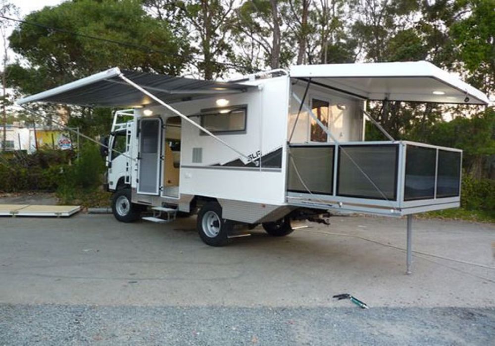 MOBILE CARAVANE , LIVING HOUSES