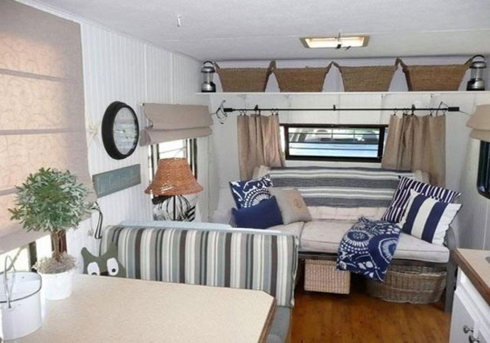 MOBILE CARAVANE , LIVING HOUSES